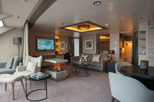 HX Hurtigruten Expeditions MS Fridtjof Nansen Expedition Suite XL Suite 3 ©Tuan Lam Atomic Pixel.jpg